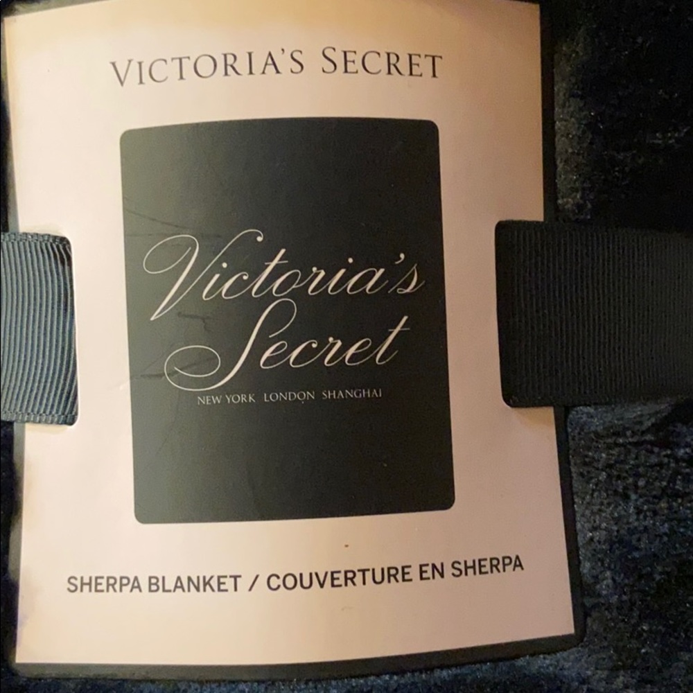 Victoria’s Secret Sherpa blanket